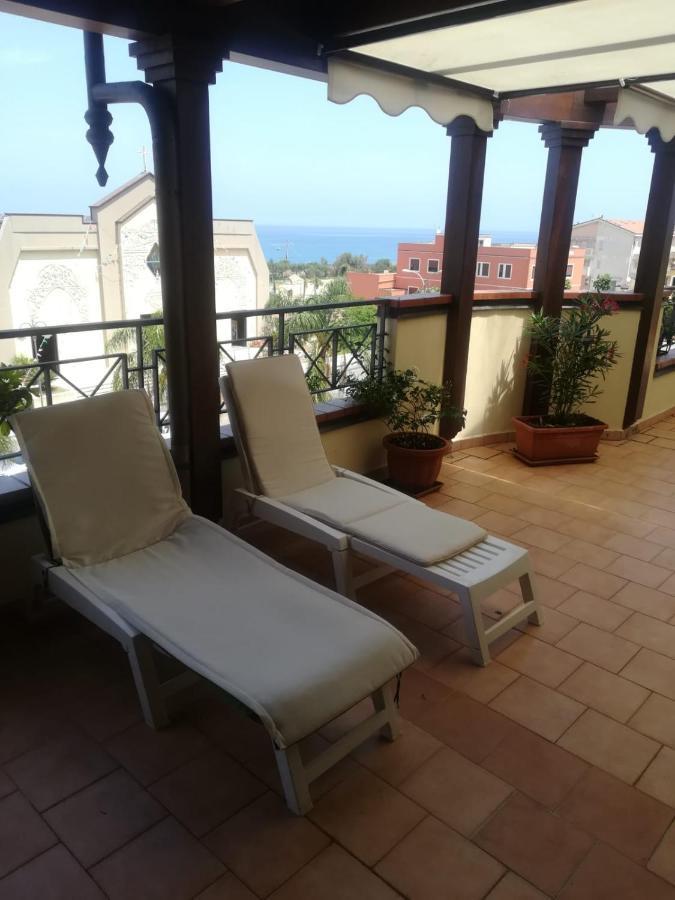 "Appartamento Del Mare Gliaca" Con Vista Isole Eolie,Ampia Terrazza,Wifi E Parcheggio Privato Gratuito 피라이노 외부 사진