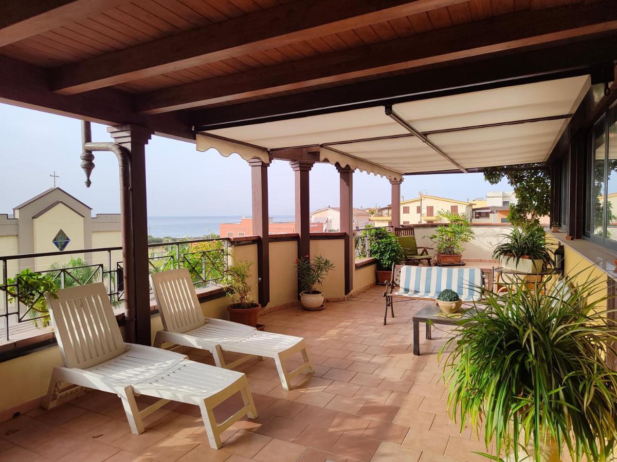 "Appartamento Del Mare Gliaca" Con Vista Isole Eolie,Ampia Terrazza,Wifi E Parcheggio Privato Gratuito 피라이노 외부 사진