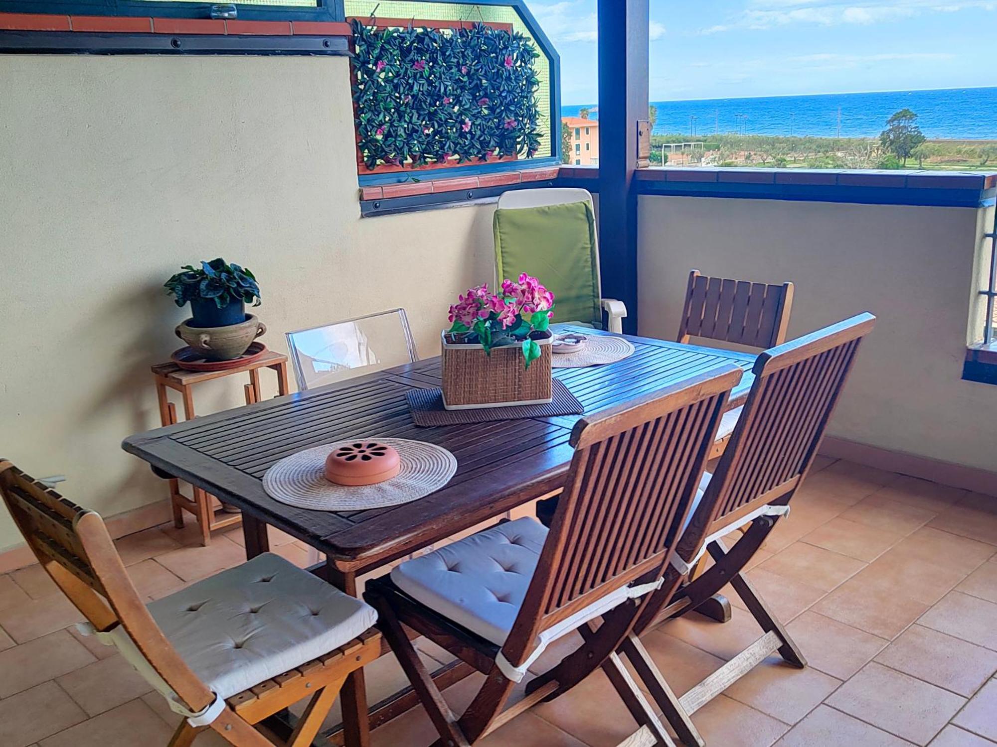 "Appartamento Del Mare Gliaca" Con Vista Isole Eolie,Ampia Terrazza,Wifi E Parcheggio Privato Gratuito 피라이노 외부 사진